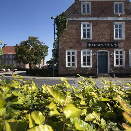 Slotskro Inn 3*