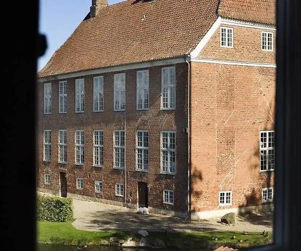 Herberg Slotskro Gram